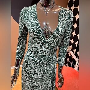 BCBGMaxAzria Green and White Long Sleeve Dress